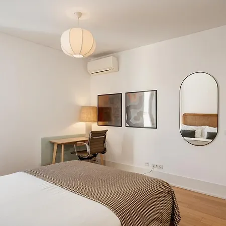 The Pearl Of Chiado Com Parking&lift&ac Διαμέρισμα Lisboa