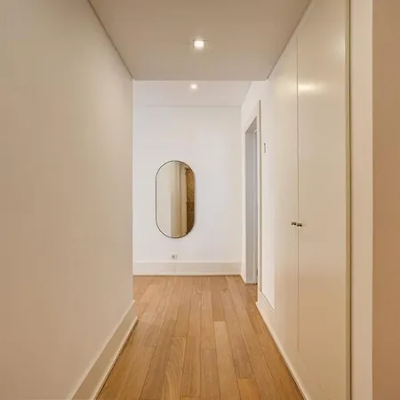 Appartamento The Pearl Of Chiado Com Parking&lift&ac
