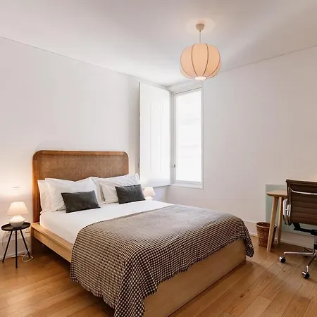 Appartamento The Pearl Of Chiado Com Parking&lift&ac Lisbona